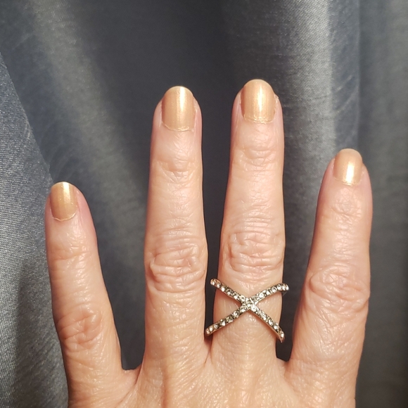 Rhodium plated and CZ ring - Picture 1 of 5